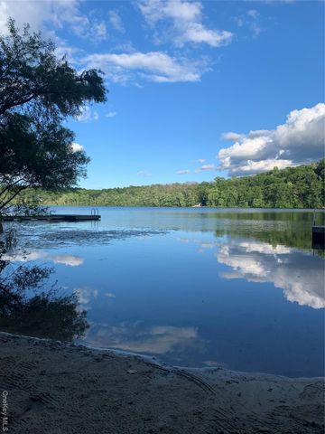 19 Curry Road, Mahopac, NY 10541