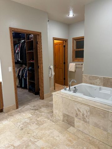 811 Anchor Lane, Portage City, MI 49002