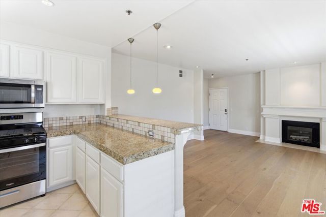 11838 Kiowa Avenue 203, Los Angeles, CA 90049