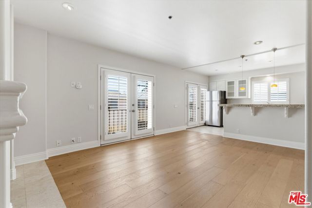 11838 Kiowa Avenue 203, Los Angeles, CA 90049