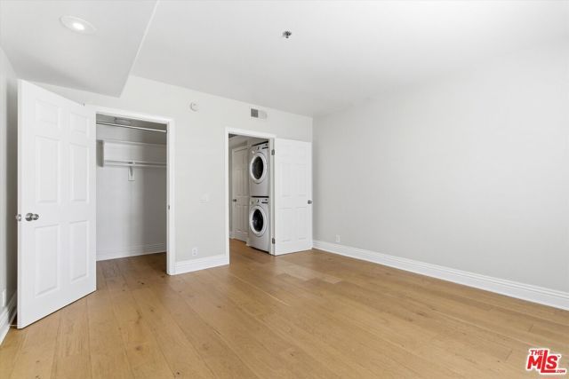 11838 Kiowa Avenue 203, Los Angeles, CA 90049