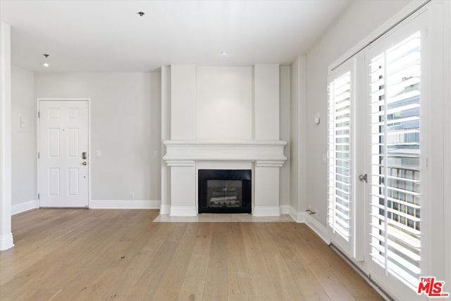 11838 Kiowa Avenue 203, Los Angeles, CA 90049