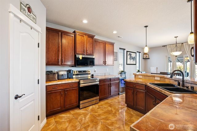 10212 NE Rd 5.9, Moses Lake, WA 98837