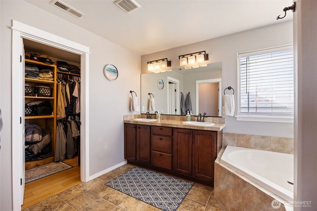 10212 NE Rd 5.9, Moses Lake, WA 98837