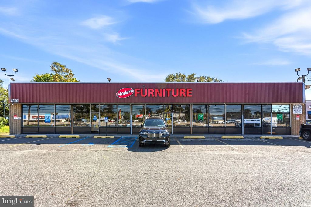 4320 US-130, WILLINGBORO, NJ 08046 — exterior