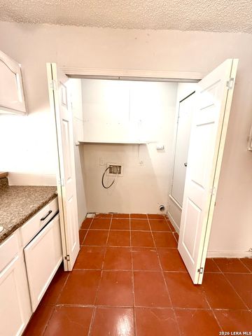 7806 Winsford, San Antonio, TX 78239