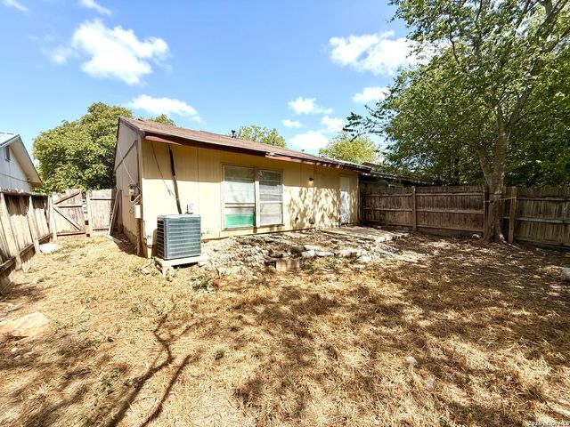 7806 Winsford, San Antonio, TX 78239