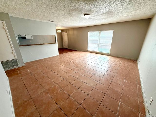 7806 Winsford, San Antonio, TX 78239