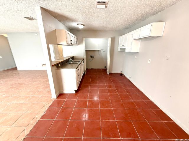 7806 Winsford, San Antonio, TX 78239