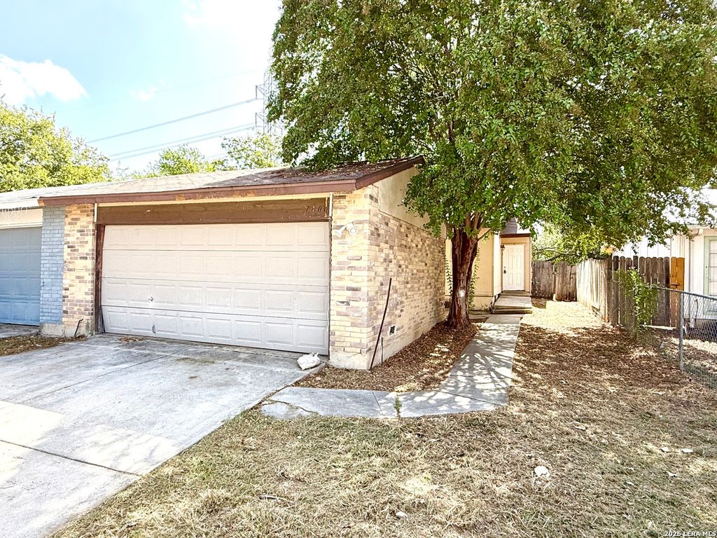 7806 Winsford, San Antonio, TX 78239