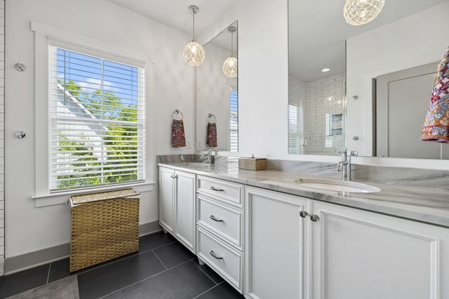 5829 Leslie Ave, Nashville, TN 37209