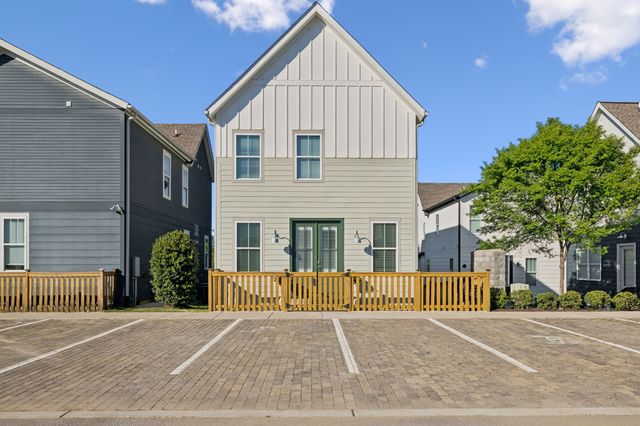 5829 Leslie Ave, Nashville, TN 37209