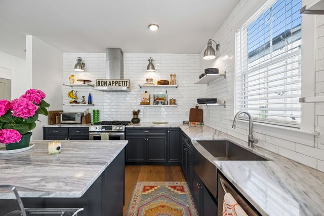 5829 Leslie Ave, Nashville, TN 37209