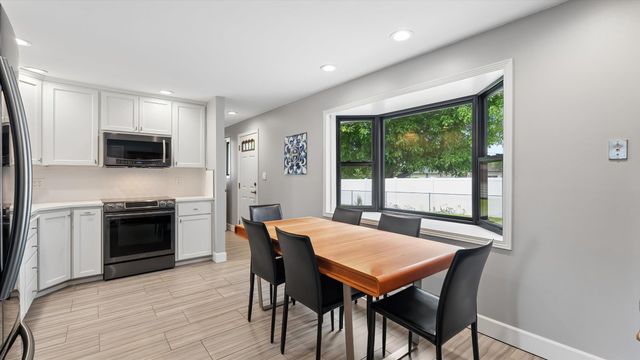 1408 N Laura Rd, Spokane, WA 99212