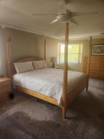 15729 NW Tenth Street NW, Pembroke Pines, FL 33028