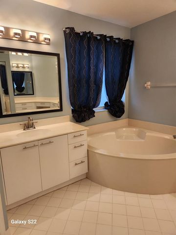 15729 NW Tenth Street NW, Pembroke Pines, FL 33028