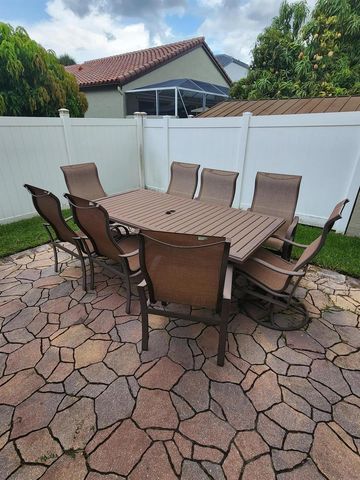 15729 NW Tenth Street NW, Pembroke Pines, FL 33028