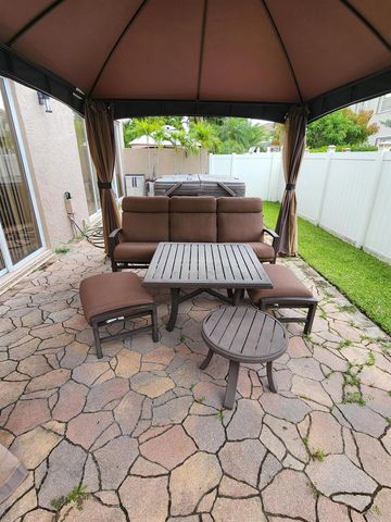 15729 NW Tenth Street NW, Pembroke Pines, FL 33028