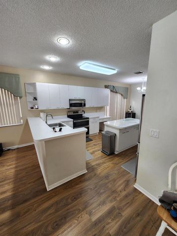 15729 NW Tenth Street NW, Pembroke Pines, FL 33028