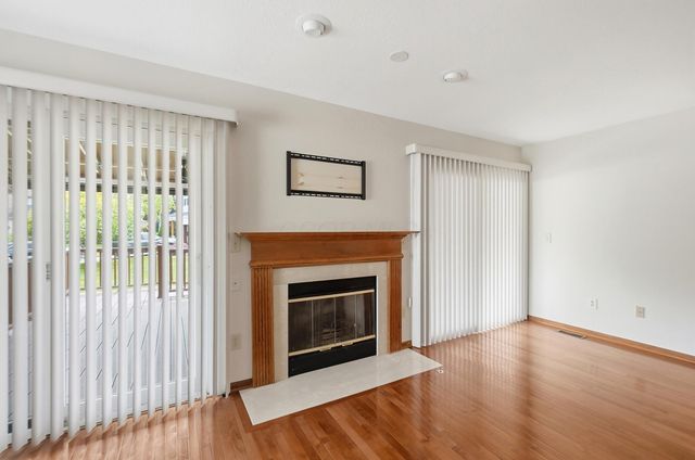 6137 Holywell Drive, Dublin, OH 43017