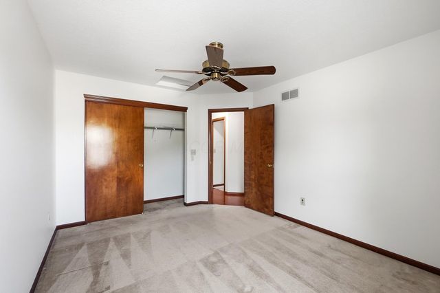 6137 Holywell Drive, Dublin, OH 43017