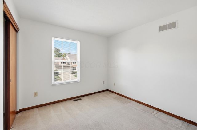 6137 Holywell Drive, Dublin, OH 43017