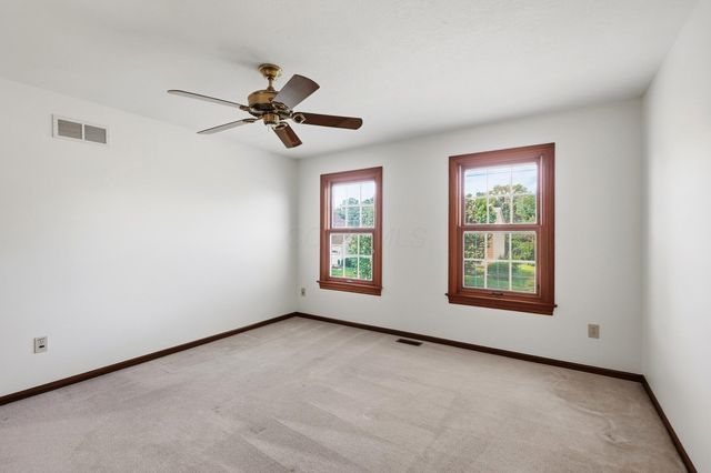 6137 Holywell Drive, Dublin, OH 43017