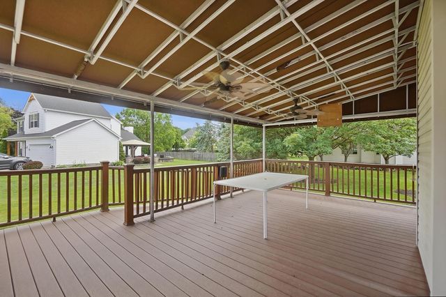 6137 Holywell Drive, Dublin, OH 43017