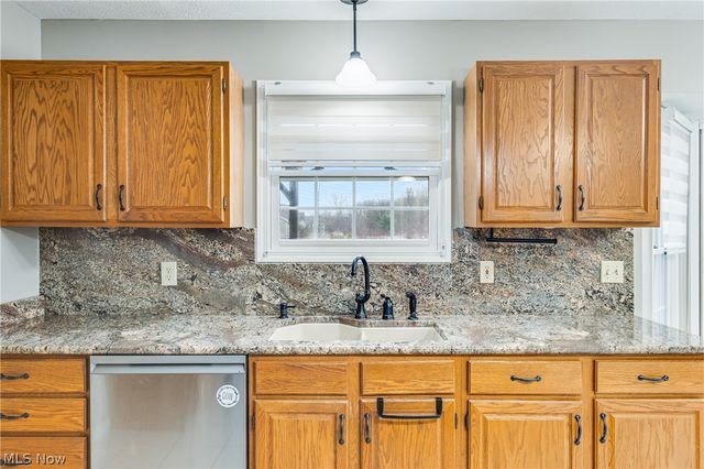 25 Willow Bend Drive, Canfield, OH 44406