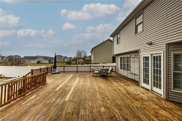 25 Willow Bend Drive, Canfield, OH 44406