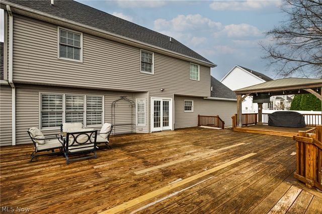 25 Willow Bend Drive, Canfield, OH 44406