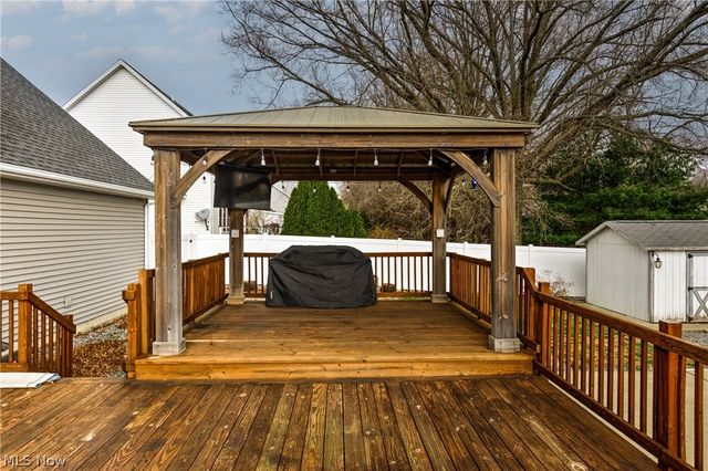 25 Willow Bend Drive, Canfield, OH 44406