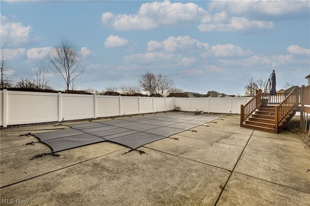 25 Willow Bend Drive, Canfield, OH 44406