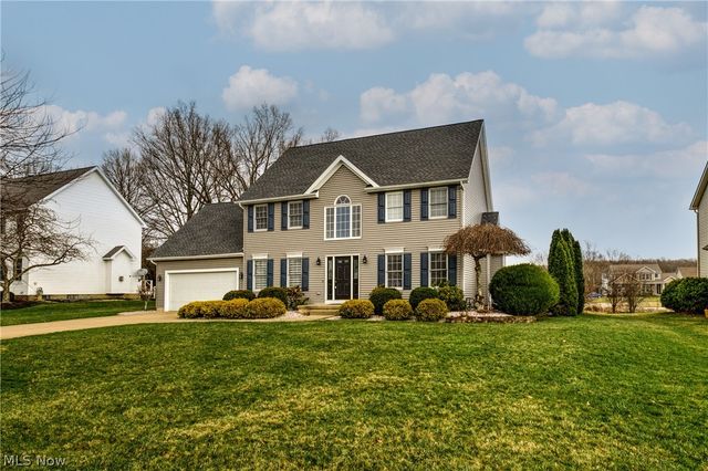 25 Willow Bend Drive, Canfield, OH 44406