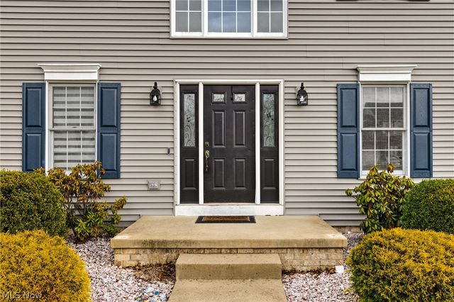 25 Willow Bend Drive, Canfield, OH 44406