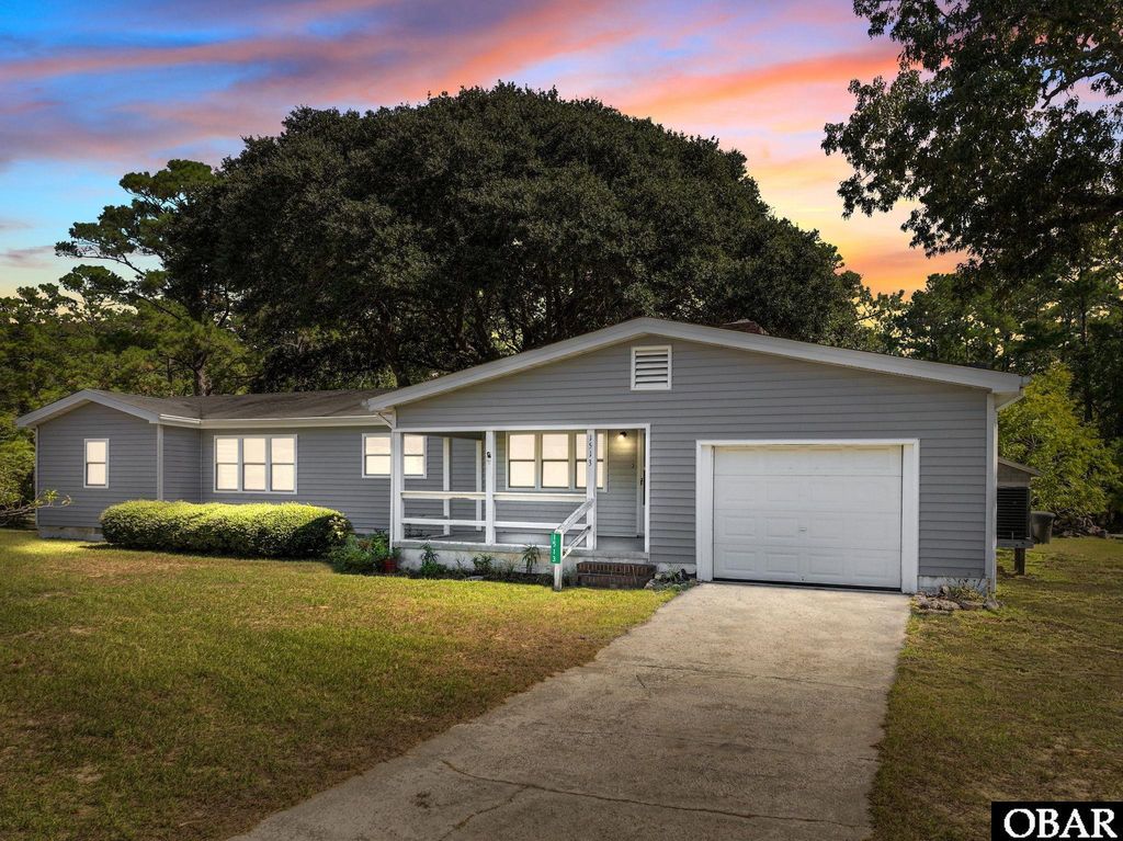 Image 1 of property listing at 1513 Colington Road, Kill Devil Hills, NC 27948