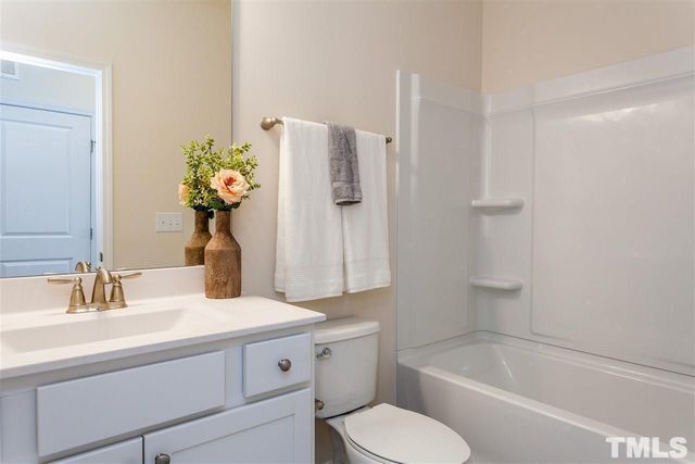 2251 Chattering Lory Lane, Apex, NC 27502
