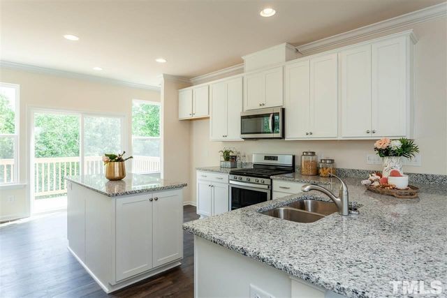 2251 Chattering Lory Lane, Apex, NC 27502