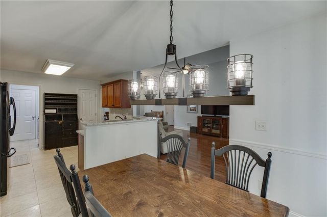 646 Forest Pine Dr, Ball Ground, GA 30107