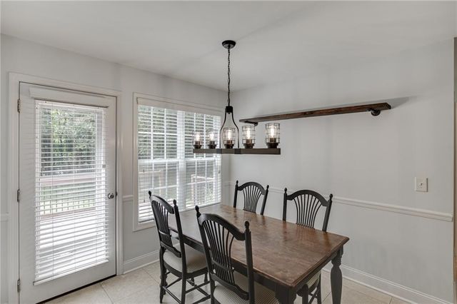 646 Forest Pine Dr, Ball Ground, GA 30107