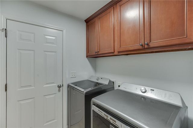 646 Forest Pine Dr, Ball Ground, GA 30107