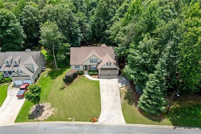 646 Forest Pine Dr, Ball Ground, GA 30107