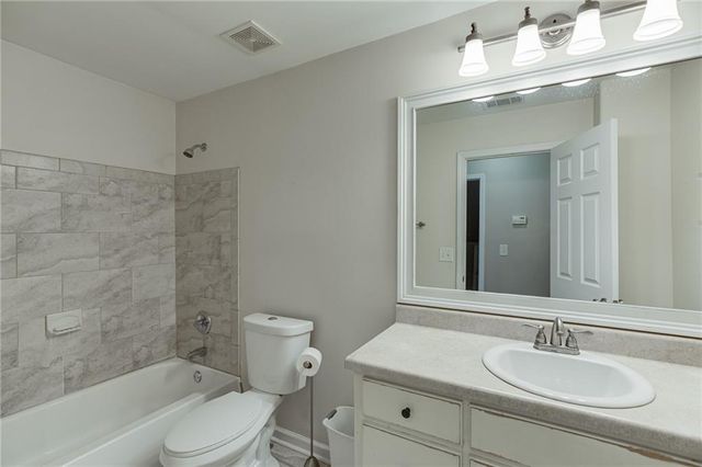 646 Forest Pine Dr, Ball Ground, GA 30107