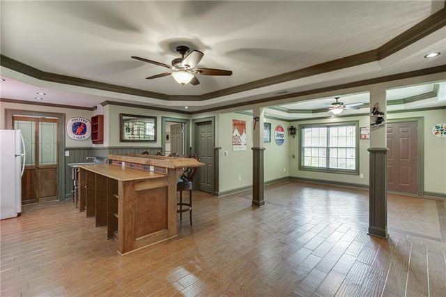 646 Forest Pine Dr, Ball Ground, GA 30107