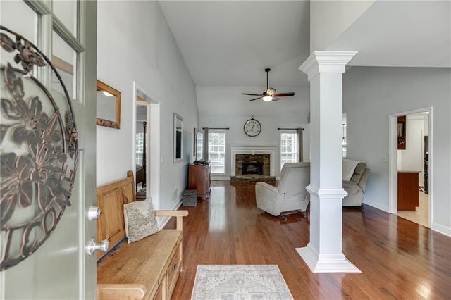 646 Forest Pine Dr, Ball Ground, GA 30107
