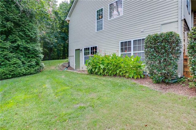646 Forest Pine Dr, Ball Ground, GA 30107