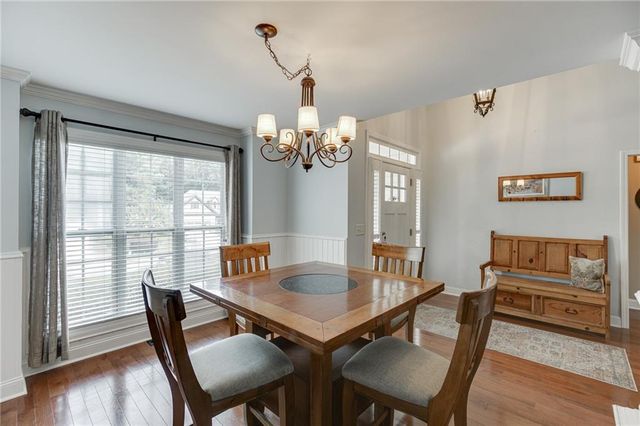 646 Forest Pine Dr, Ball Ground, GA 30107