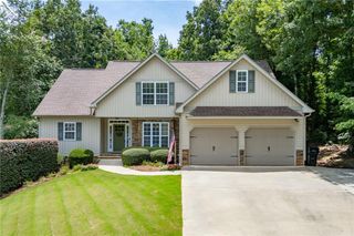 646 Forest Pine Dr, Ball Ground, GA 30107