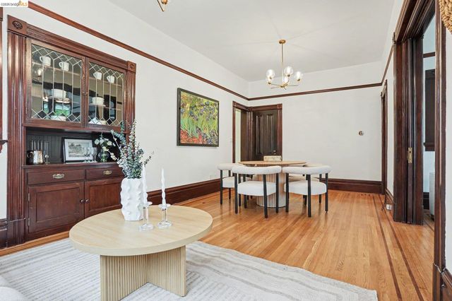 865 Cedar St, Alameda, CA 94501