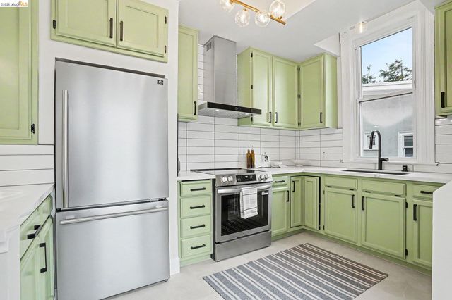 865 Cedar St, Alameda, CA 94501